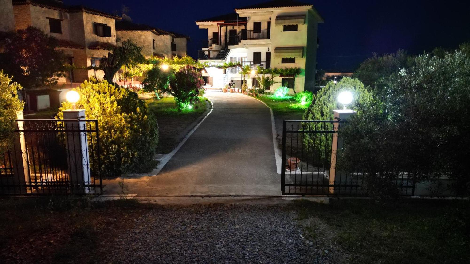 Studio Nastasia Afytos Exterior foto