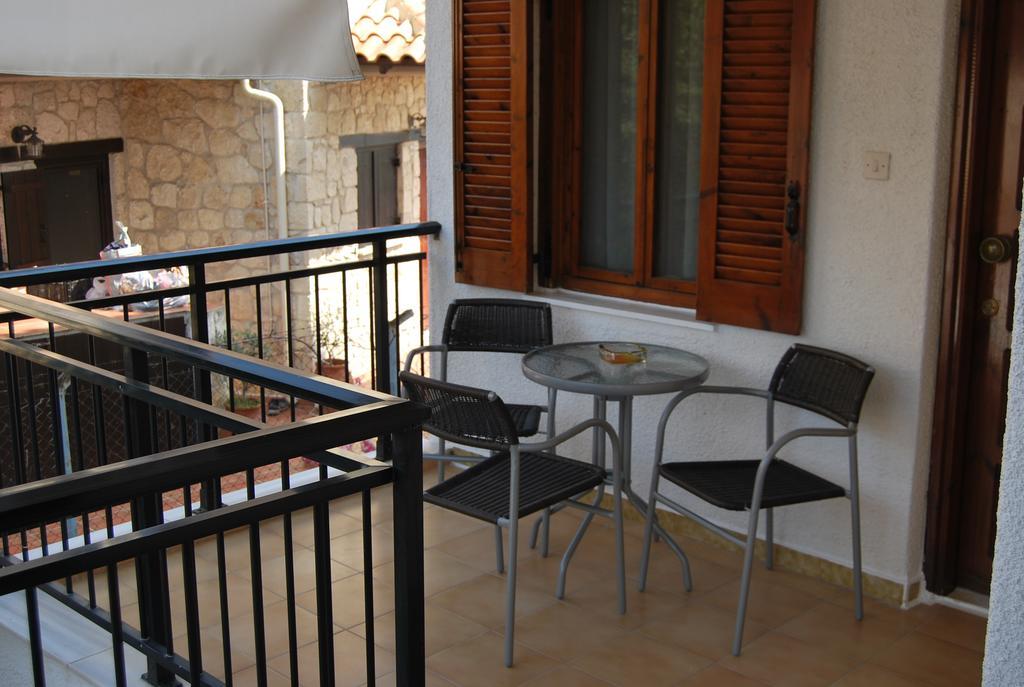 Studio Nastasia Afytos Exterior foto
