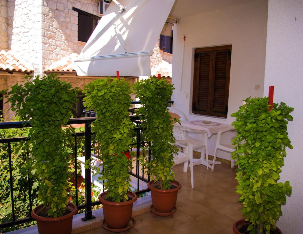 Studio Nastasia Afytos Exterior foto