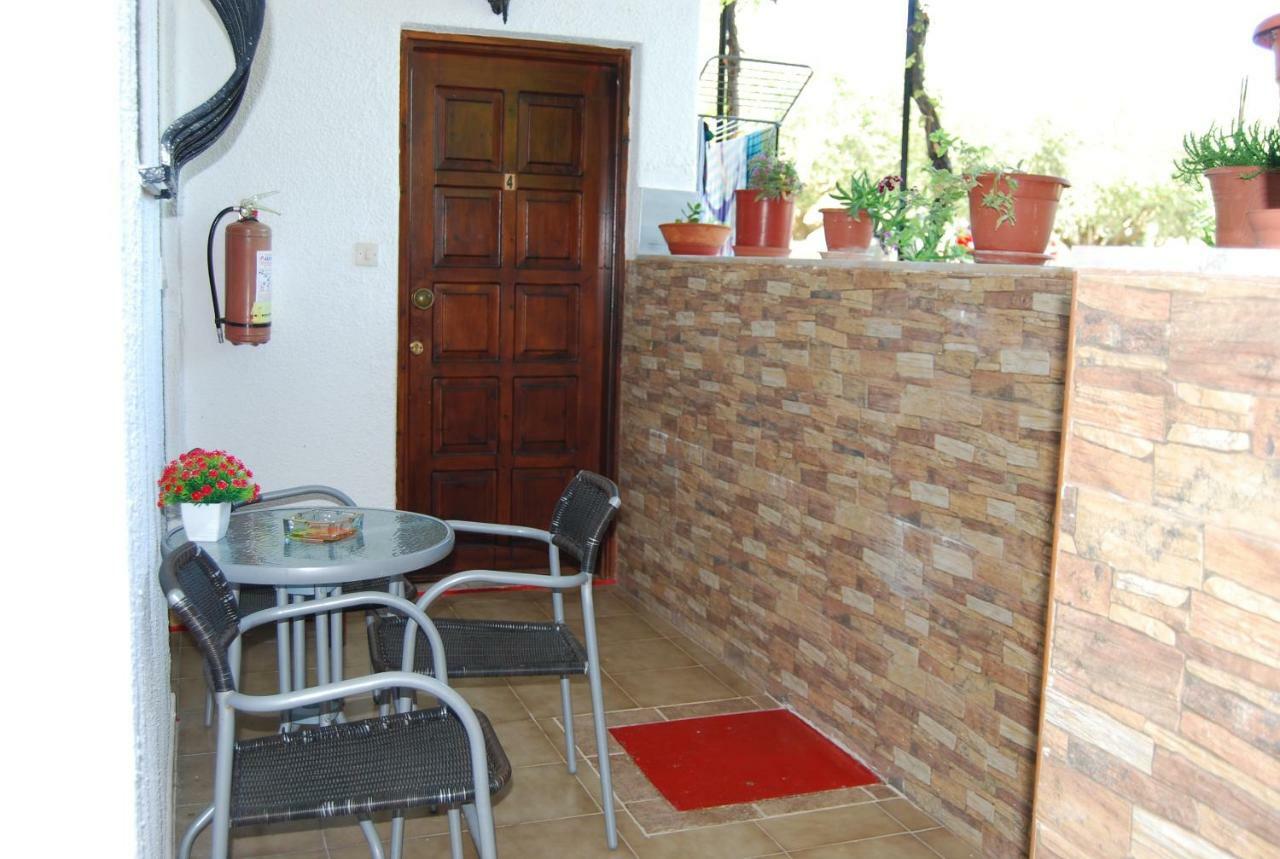 Studio Nastasia Afytos Exterior foto