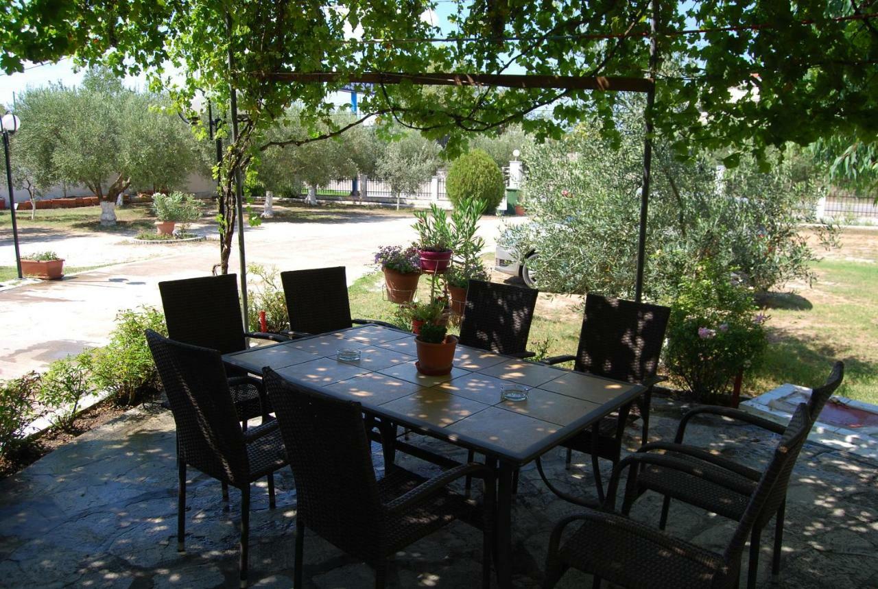 Studio Nastasia Afytos Exterior foto